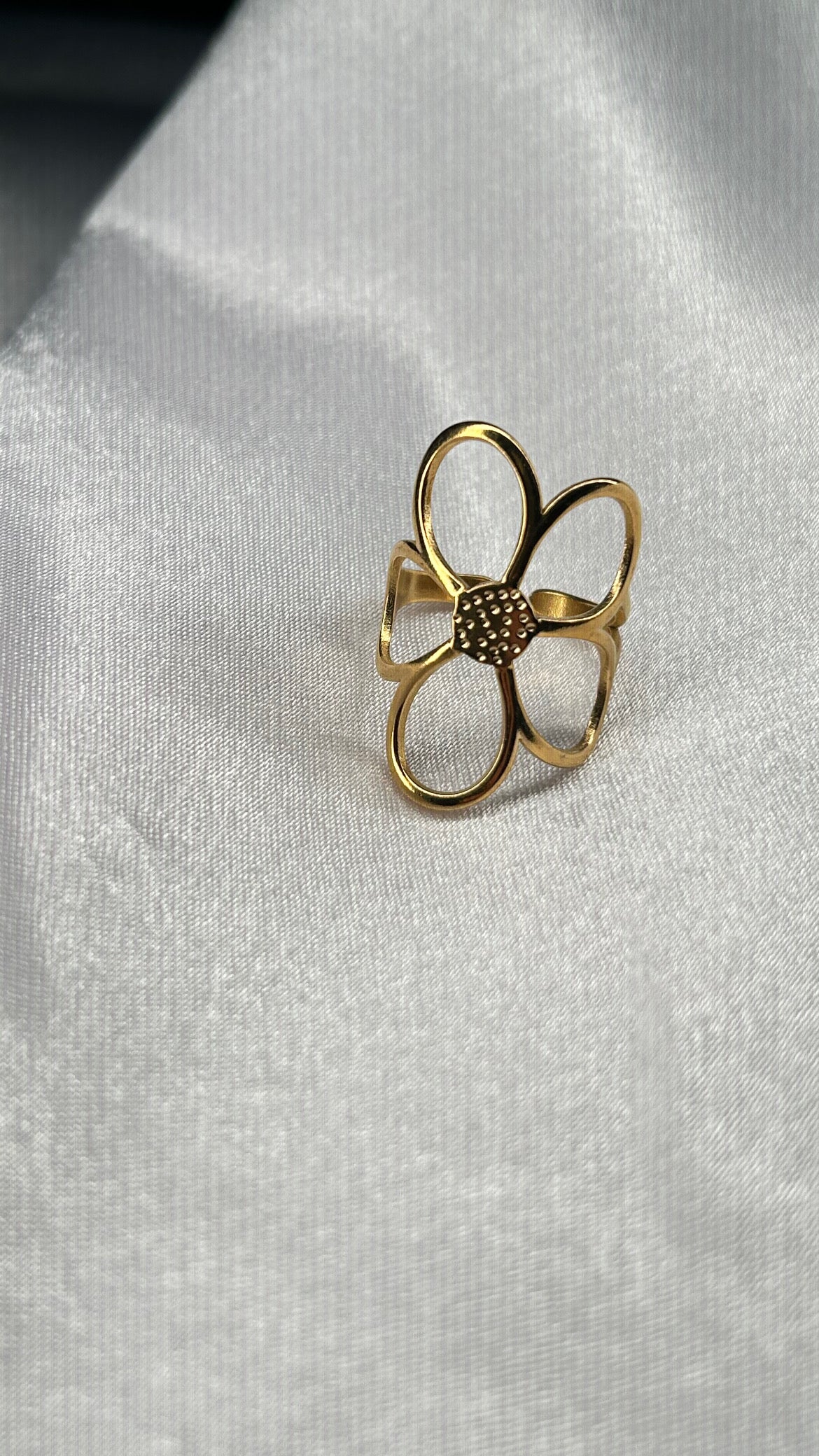 Flower ring
